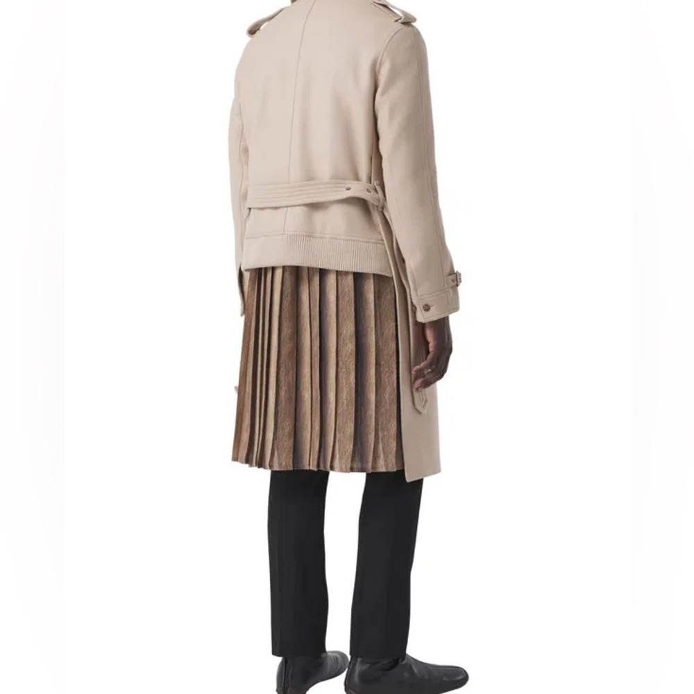 BURBERRY
Camel Hair Wool Reconstructed
Trench Coat
Original price $2590 - Picture 2 of 5